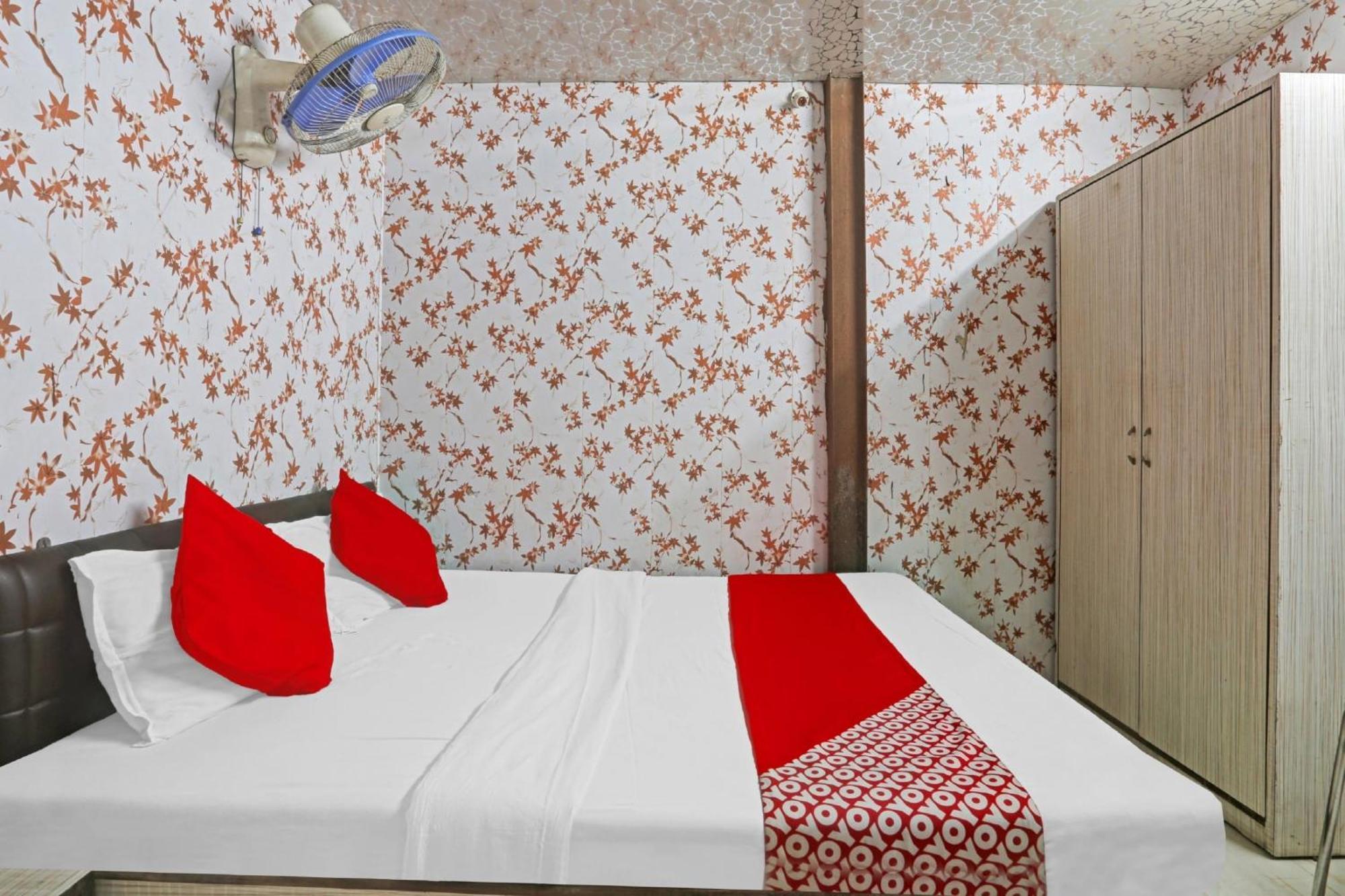 Hotel O Golden Residency Bombay